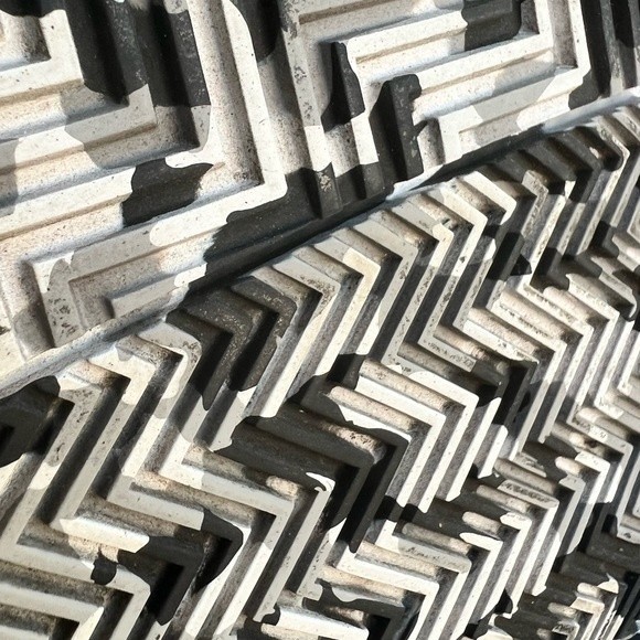 adidas Pro Bounce 2019 White Gold Metallic Basketball Sneakers Mens size 13 - Picture 9 of 11